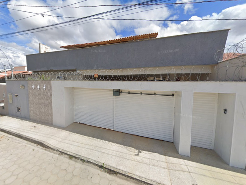 Casa • Nanuque/MG