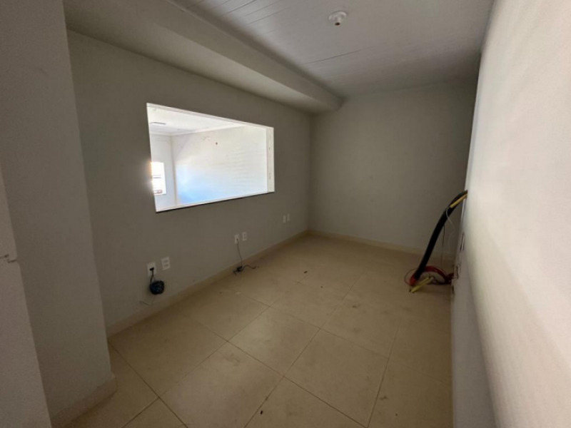 LOTE 028 Loja/Salão Comercial, Comercial, Centro, localizado em Valparaíso - SP, bairro Centro