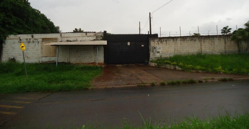 Imagem do imóvel LOTE 001 50% de EDÍCULA RESIDENCIAL em TERRENO de 2.400m² localizada no Bairro Recanto Tranquilo na 
