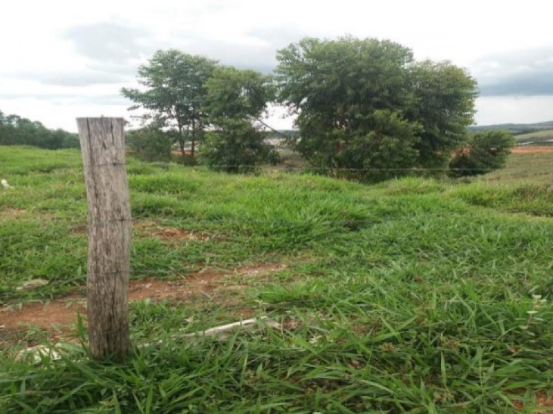 Terreno no Recanto da Serra (foto 2 de 2)